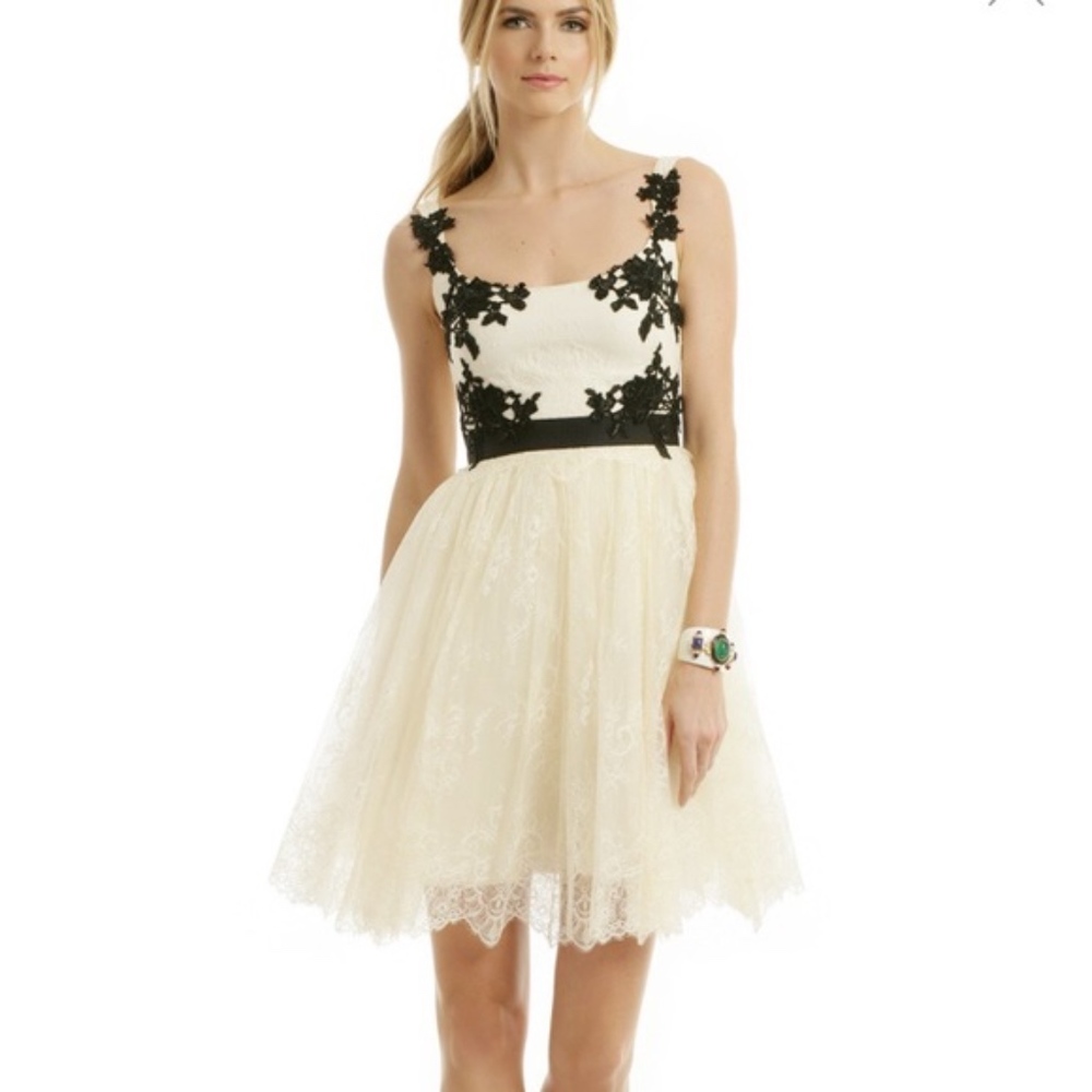 Marchesa Notte dress lace designer cocktail prom